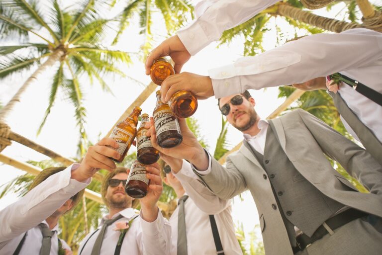 men beers cheers toast bottles 1854191